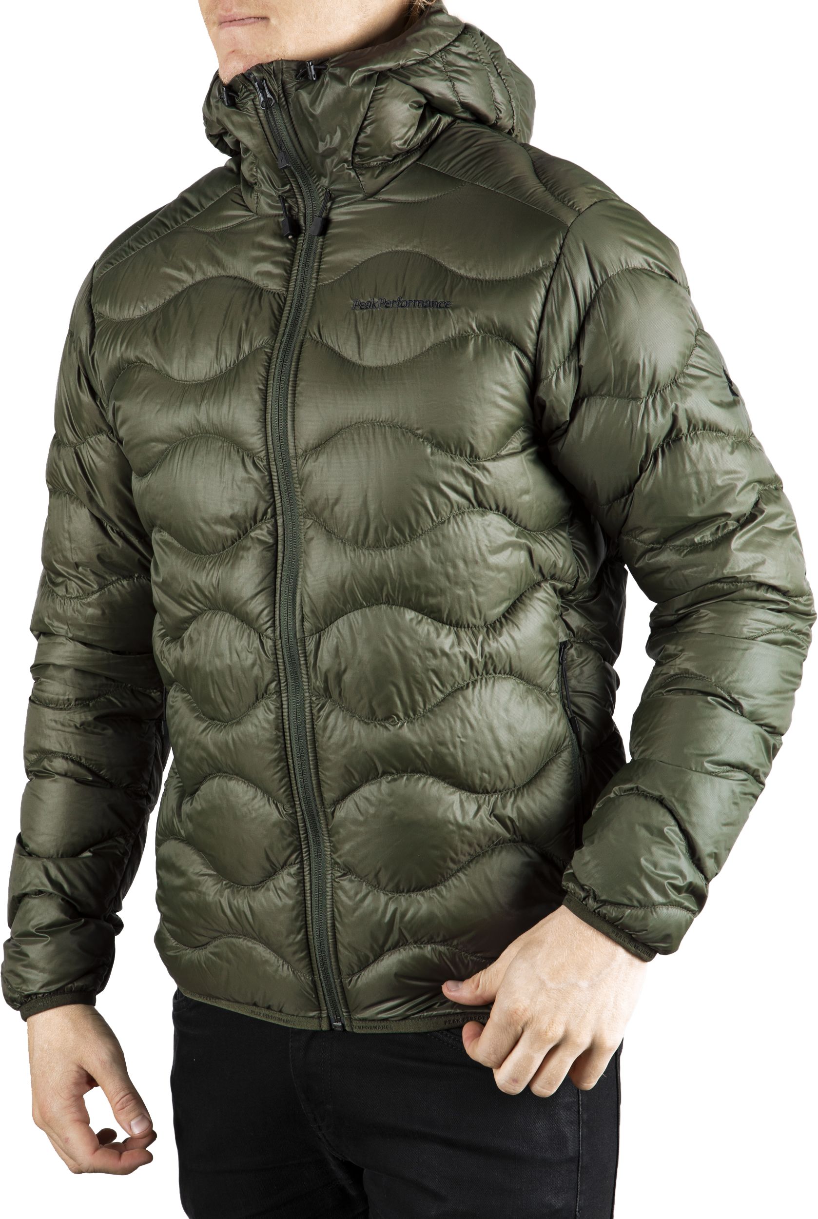 PEAK PERFORMANCE M HELIUM HOOD JACKET på stadium.se